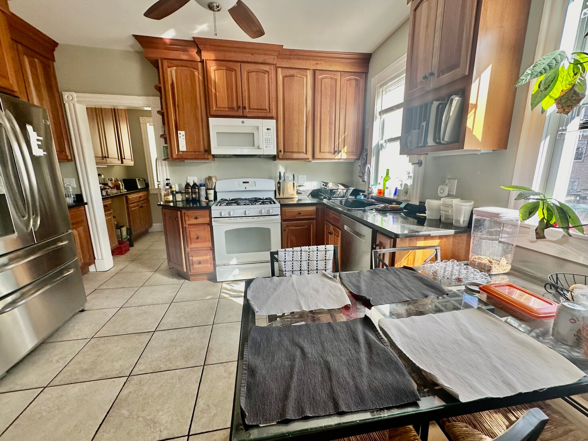 Building Photo - 166 Magazine St