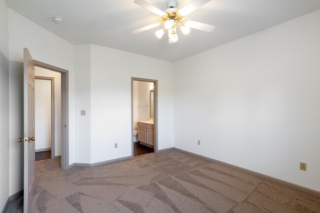 Building Photo - 3258 Wind River Cir