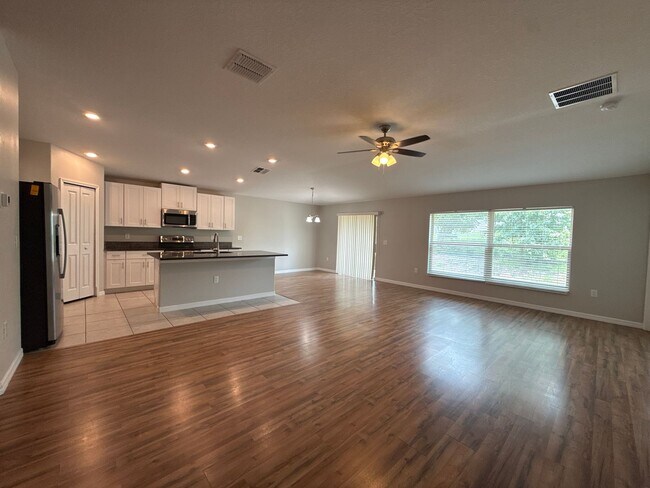Building Photo - 13249 SW 77th Ave