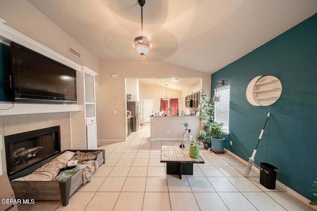 Building Photo - 2924 Pino Triste Dr