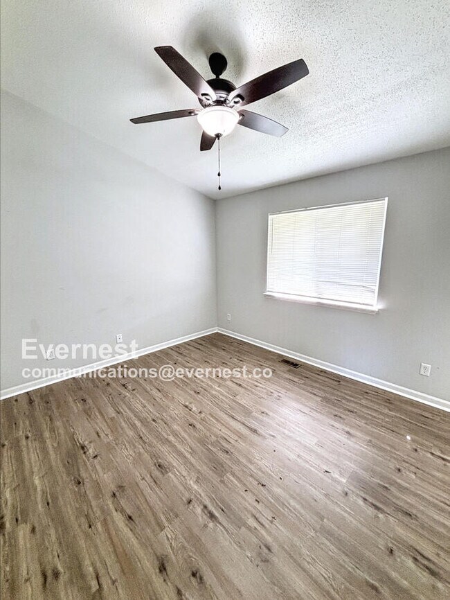 Building Photo - 7831 Clevedon St