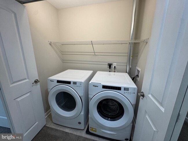 Building Photo - 436 Hill St