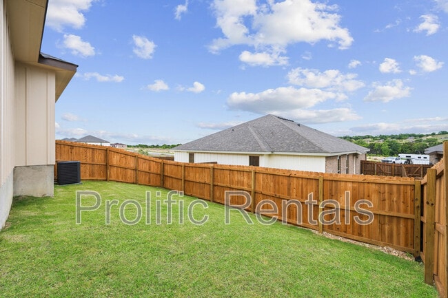 Building Photo - 101 Leon Ln