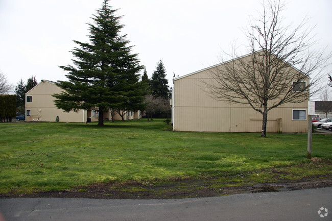 Building Photo - Meadows Apartments
