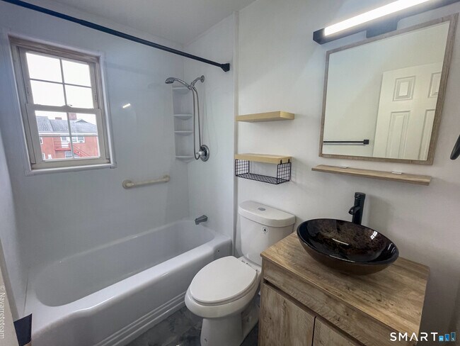 Building Photo - 6 Revere Dr