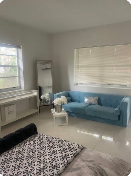 Building Photo - 1604 Drexel Ave