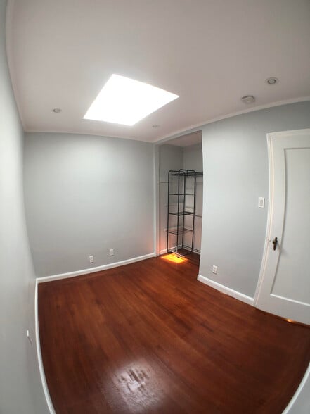 Building Photo - 19 Miramar Ave