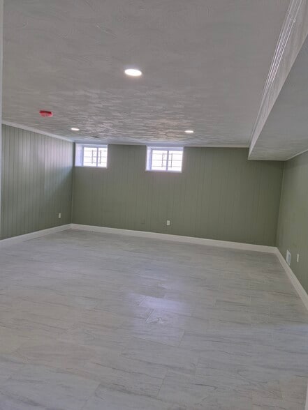 Building Photo - 8408 Snowden Loop Ct