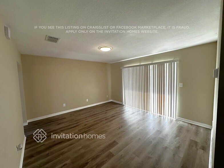 Building Photo - 7537 17th Ln N