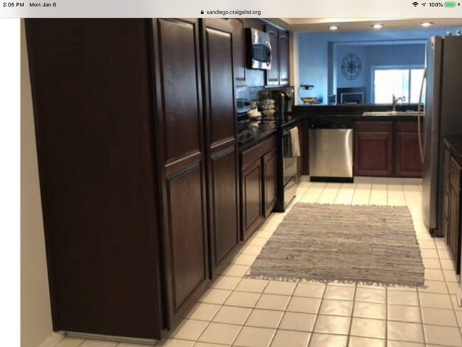 Building Photo - 135 S Sierra Ave