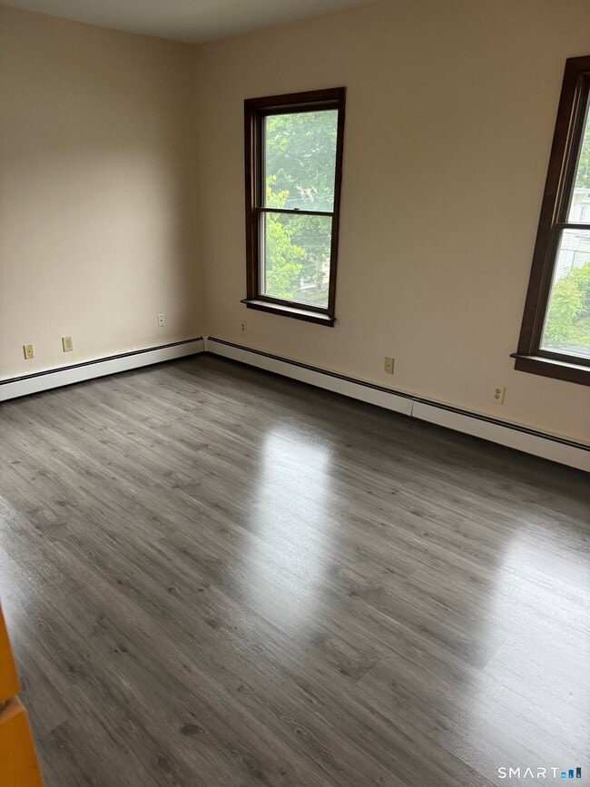 Building Photo - 33 Spaulding St