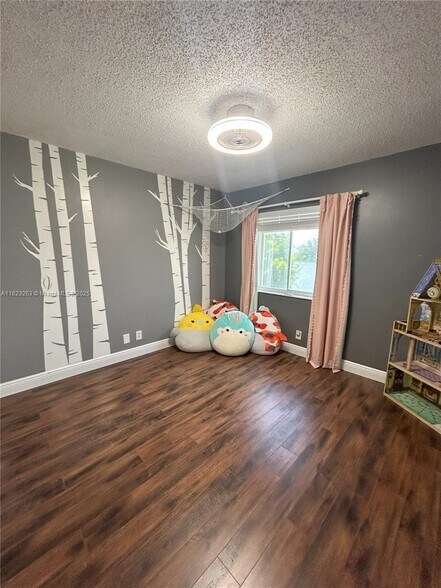 Building Photo - 5708 S Plum Bay Pky