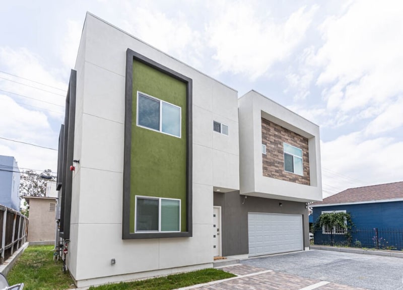 Primary Photo - 866 N Edgemont St