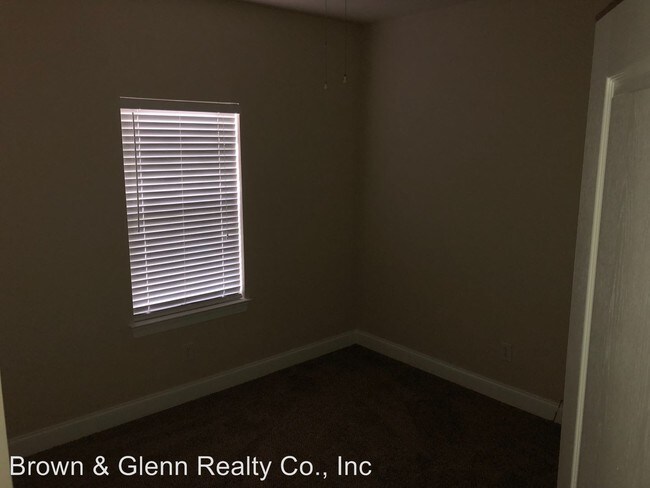 Building Photo - 3 br, 2 bath House - 4820 Water Ct.