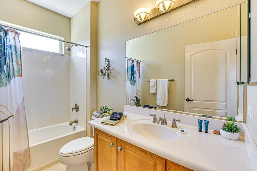 Building Photo - 22410 N Arrellaga Dr