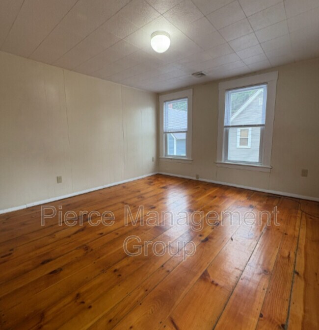 Building Photo - 11 Perkins Ct