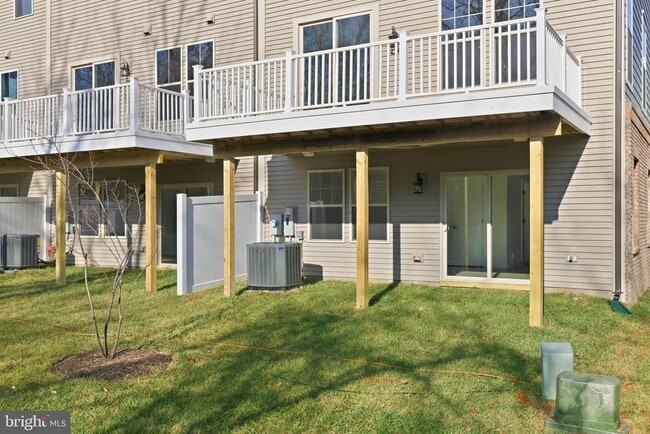 Building Photo - 1011 Venifena Terrace SE