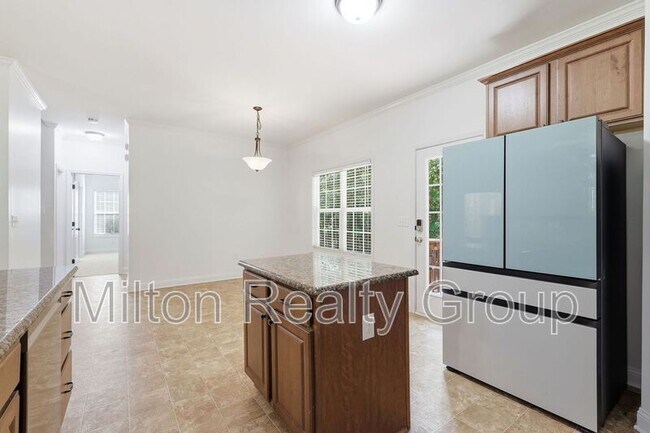Building Photo - 80 Valor Cir