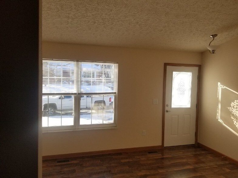 Building Photo - 154 Helen Pl