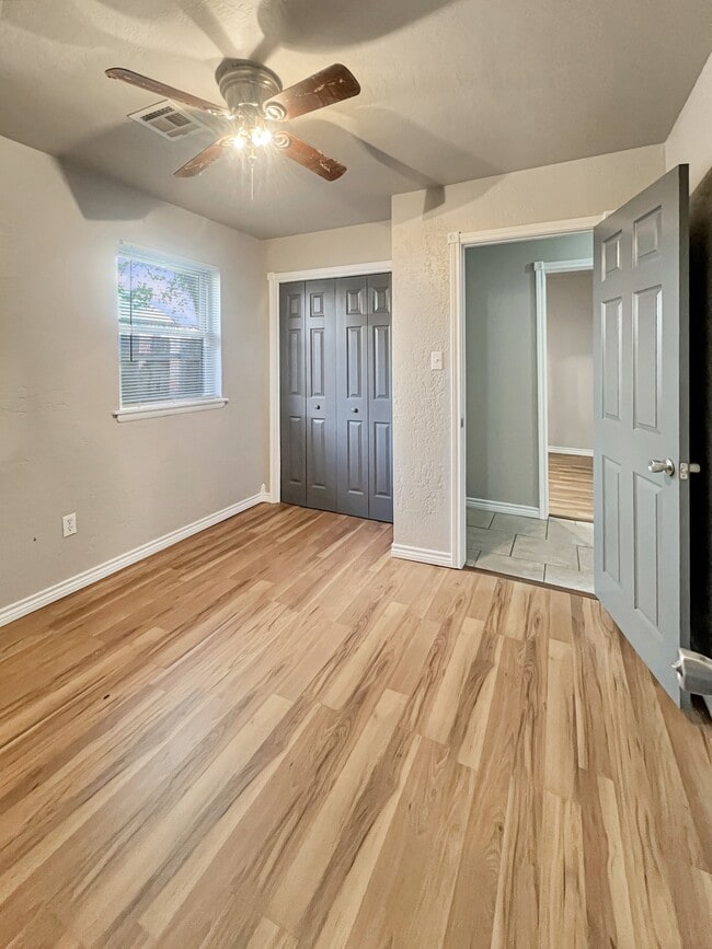 Building Photo - 6707 NW Compass Dr