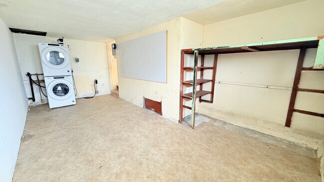 Building Photo - 472-474 Taylor Avenue