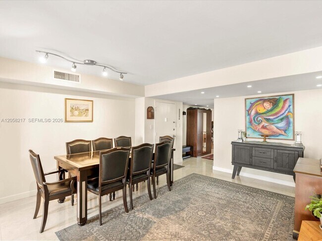 Building Photo - 18071 Biscayne Blvd