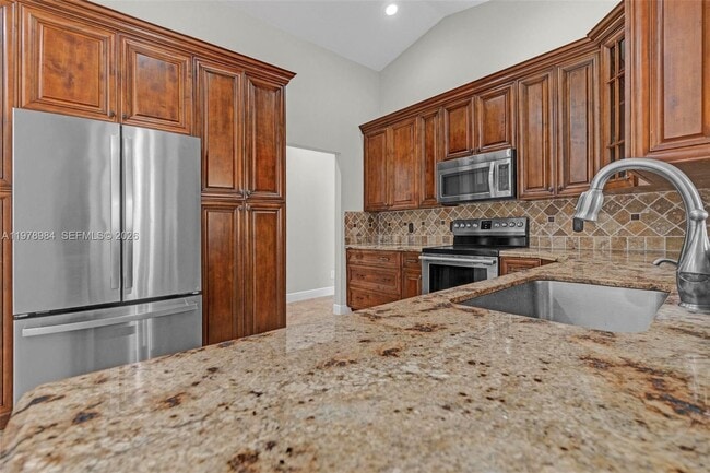 Building Photo - 5621 Carriage Ln