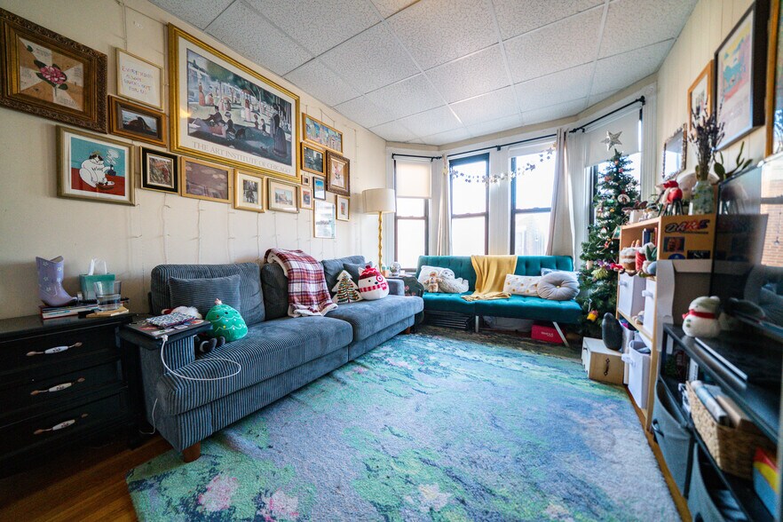 Building Photo - 826 Huntington Ave