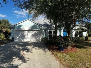 Building Photo - 8426 102nd Ct