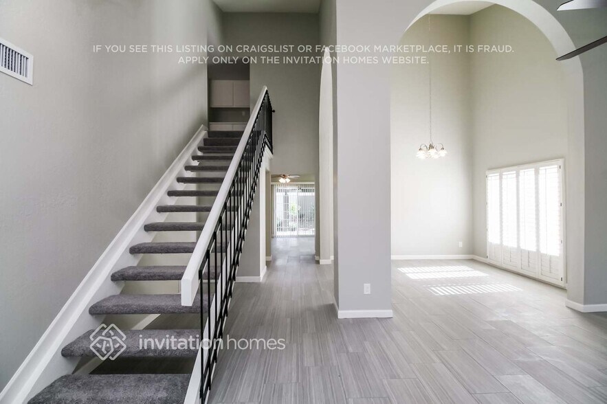Building Photo - 5609 S Spinnaker Rd