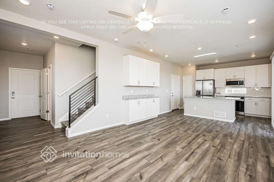 Building Photo - 5635 Bowerman Ln