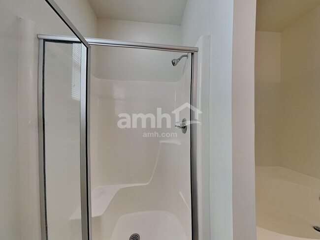 Building Photo - 192 Meadow Loop Dr