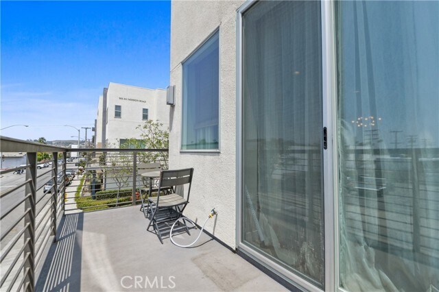 Building Photo - 315 Mission Rd