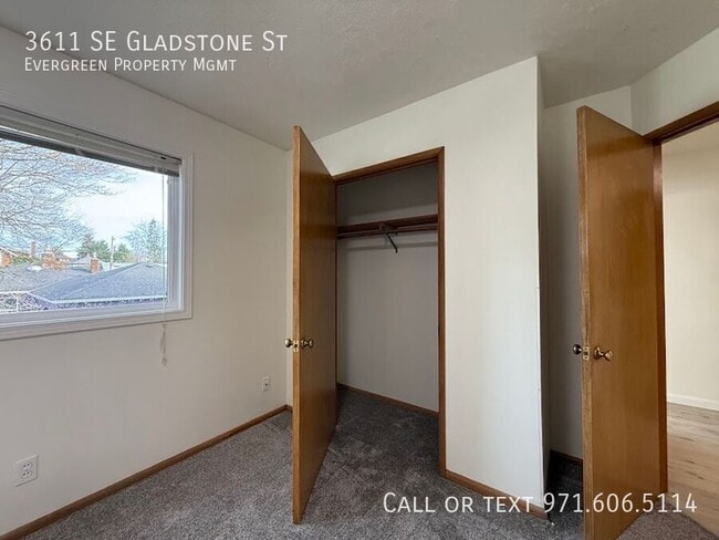 Building Photo - 3611 SE Gladstone St