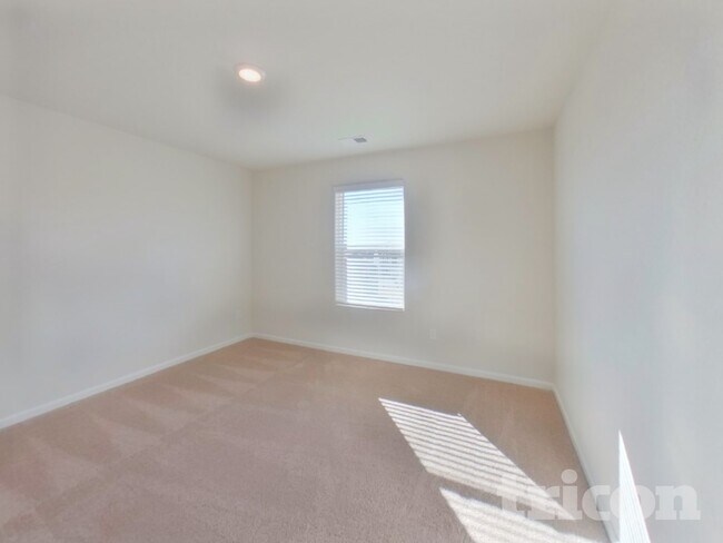 Building Photo - 4008 Reinfield Dr