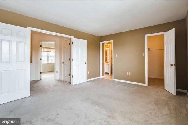 Building Photo - 133 Laurel Ct