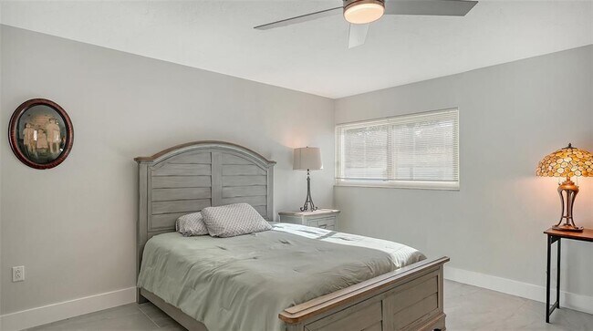 Building Photo - 131 Whispering Sands Cir