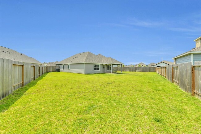 Building Photo - 16659 Olivewood Ln