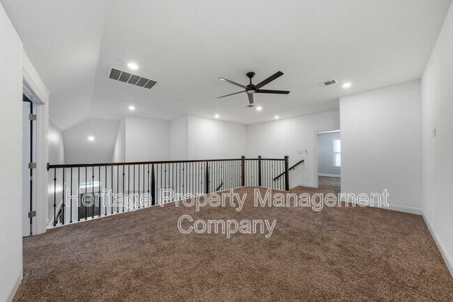 Building Photo - 221 Terramar