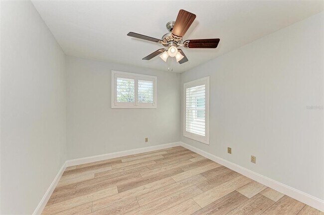 Building Photo - 2927 W Gandy Blvd