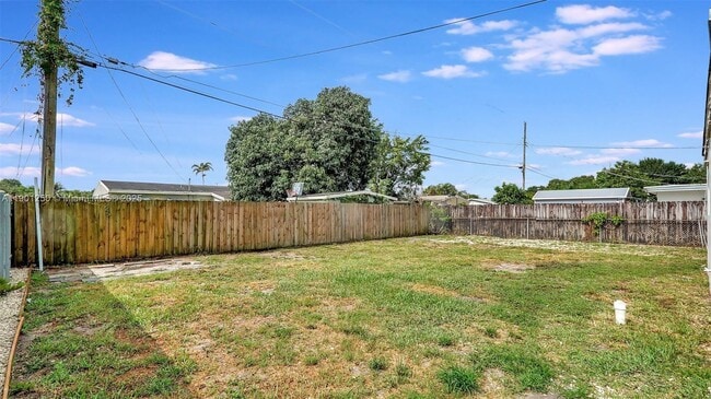 Building Photo - 6408 Grant Ct