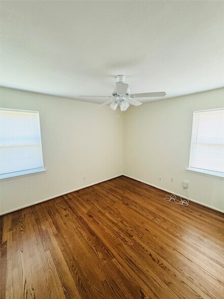 Building Photo - 1518 Carroll Dr