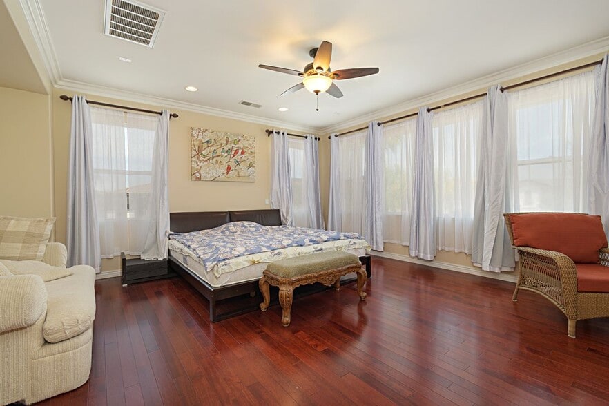 Building Photo - 13443 Moreton gn