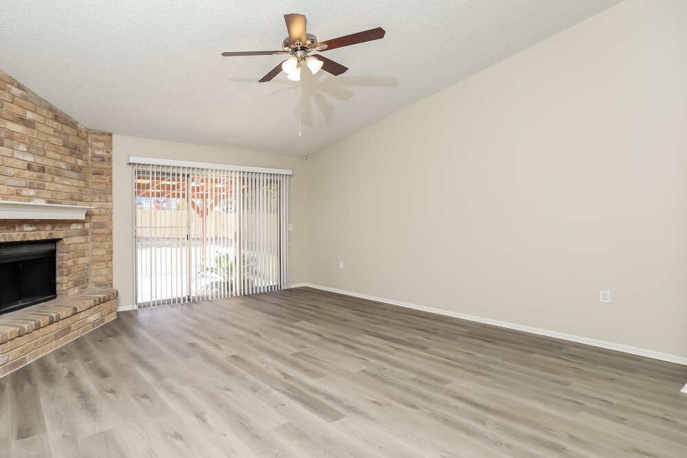 Building Photo - 16118 Rocky Creek