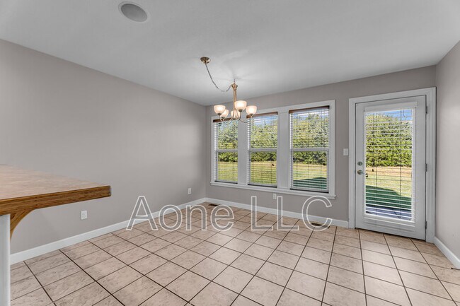 Building Photo - 4428 SE Oak Bend Dr