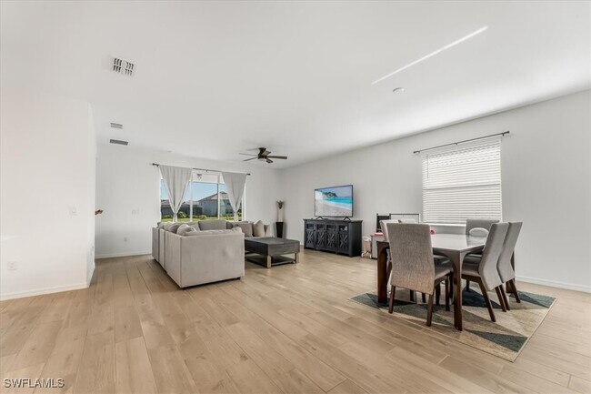 Building Photo - 2581 Kona Wy