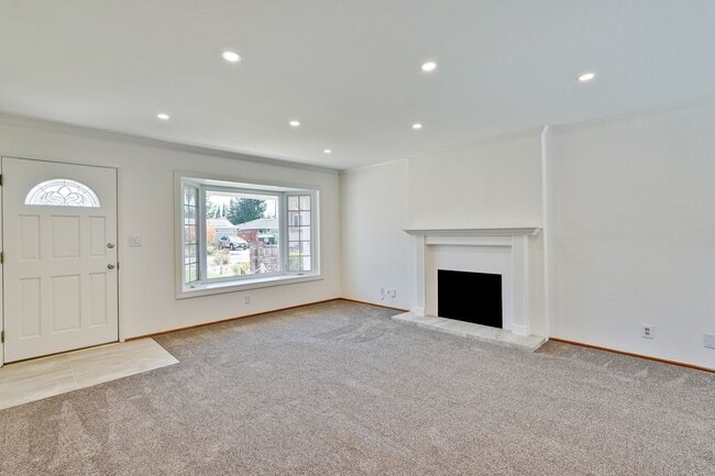 Building Photo - 3 Bedroom Gem near Santana Row.  Convenien...