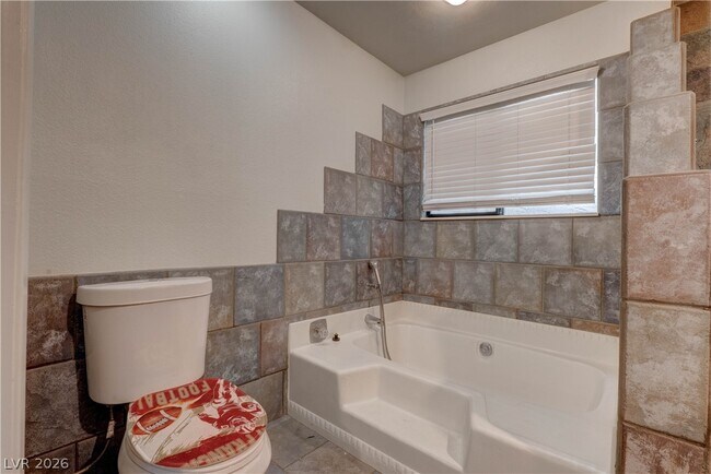 Building Photo - 3905 Landsdown Pl