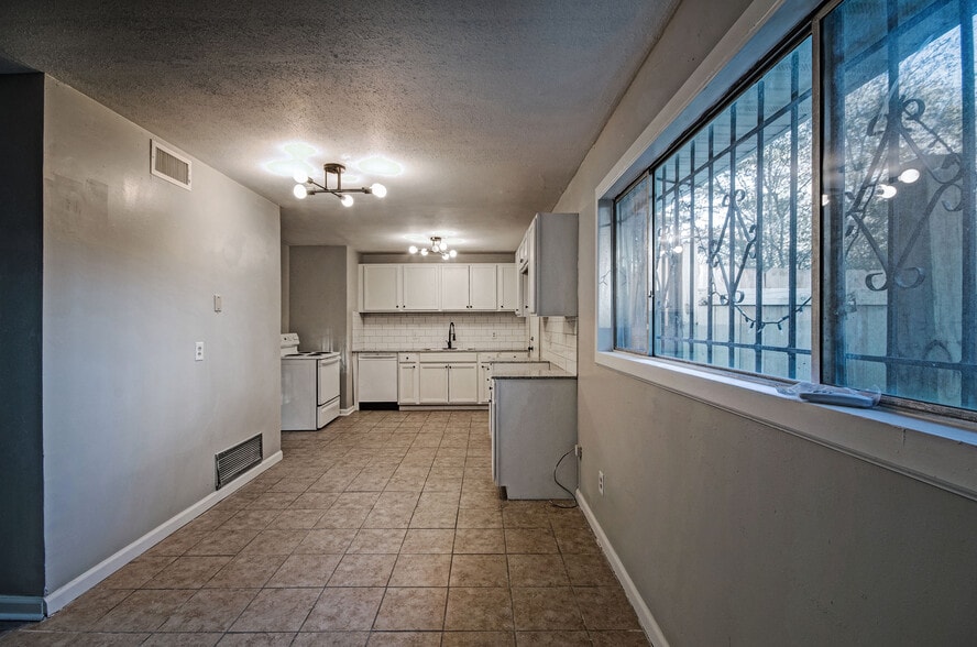 Building Photo - 351 Culley Dr