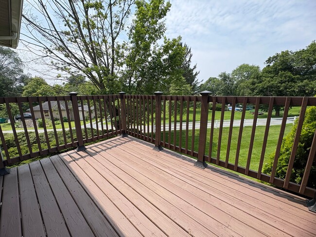 Building Photo - 2 Bedroom 2.5 Bathroom in Hummelstown!